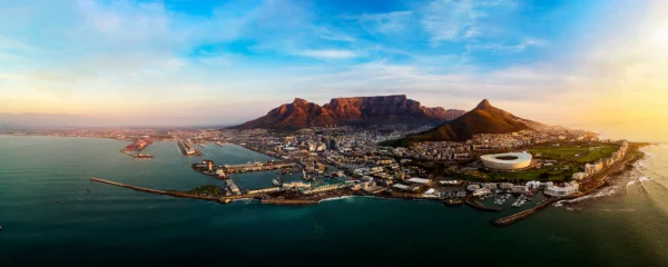USE_Cape-Town-during-sunset_Credit_GettyImages-1027165326-1 6 أيام في كيب تاون