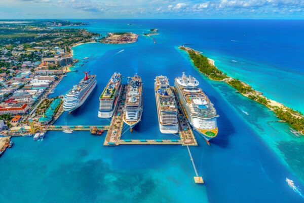 Cruise Ship - سفينة كروز