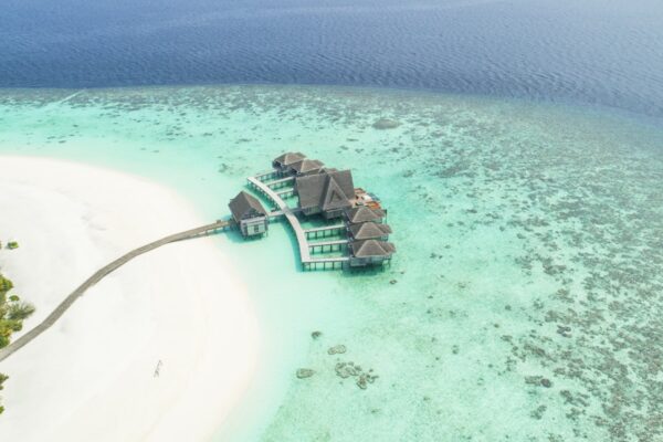 Maldives Resort Aerial - المالديف من الأعلى