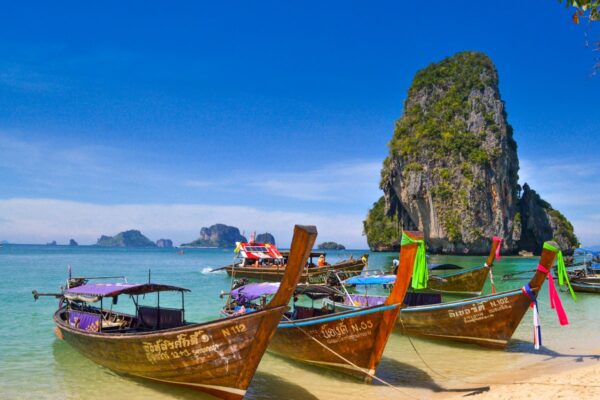 Phuket Beach Thailand - شاطئ بوكيت